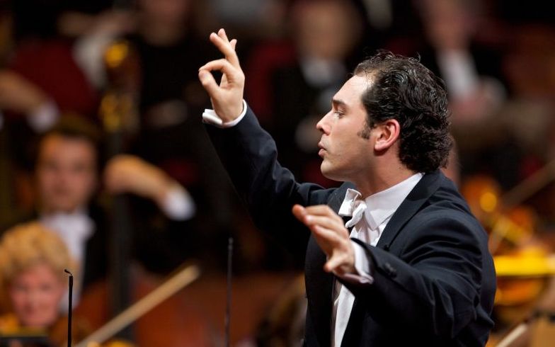 Tugan Sokhiev und das Deutsche Symphonie Orchester Berlin bezaubern in der Philharmonie