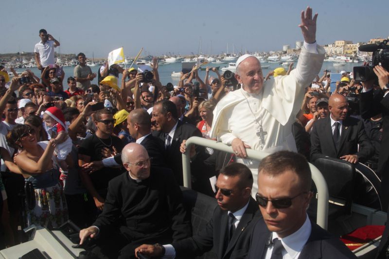 Papst Franziskus kritisiert Finanzinvestoren als „wirtschaftliche Krankheit“