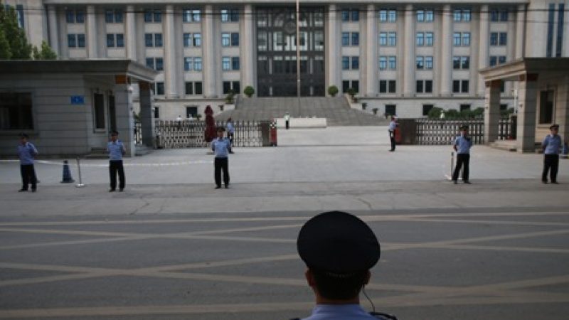 China: Zahlt Bo Xilai für seine Ein-Mann-Show im Prozess einen hohen Preis?