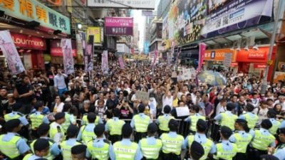 China: Bürger in Hongkong empört über Anhänger der Kommunistischen Partei