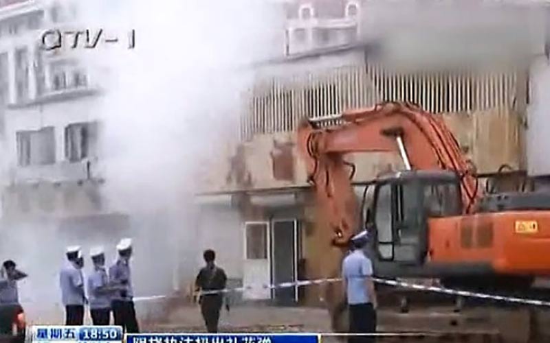China: Feuerkracher sollten Bulldozer aufhalten