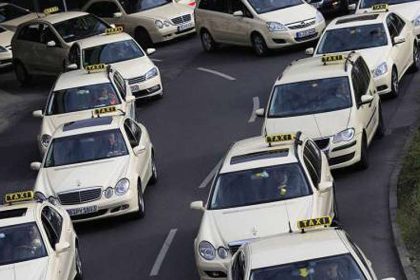 Berlin: Taxifahrer gehen auf die Barrikaden