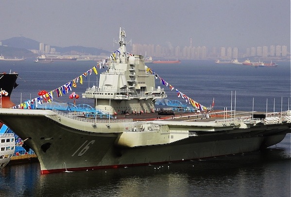 Chinas erster Flugzeugträger „Liaoning“ im Einsatz