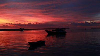 Warum ist der Himmel blau und Sonnenuntergänge farbig?