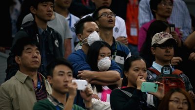 China Tennis Open und internationales Golfturnier versinken im Smog