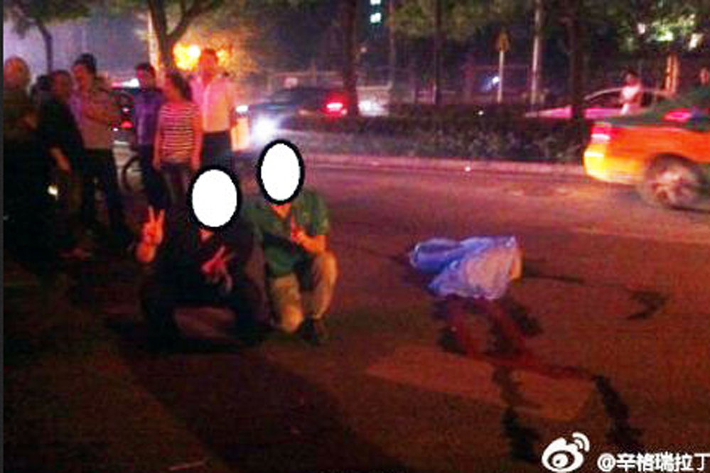 China: Spaßfoto neben Leiche empört Internetnutzer