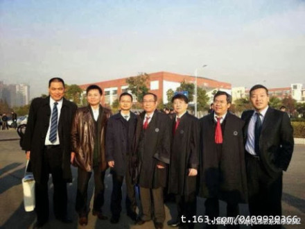 China: Shanghaier Uni feuert KP-kritischen Dozenten