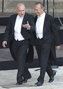 Der Dirigent Claudio Abbado (r.) und der Pianist Maurizio Pollini 2008.