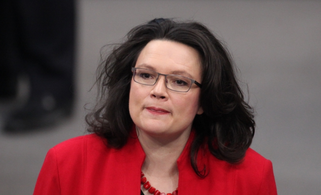 Streit um Rentenreform: Linken-Chefin bezeichnet Nahles als „Trickbetrügerin“