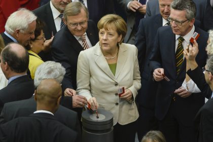 Fußball als Ablenkung: Diese Gesetze werden während der WM verabschiedet