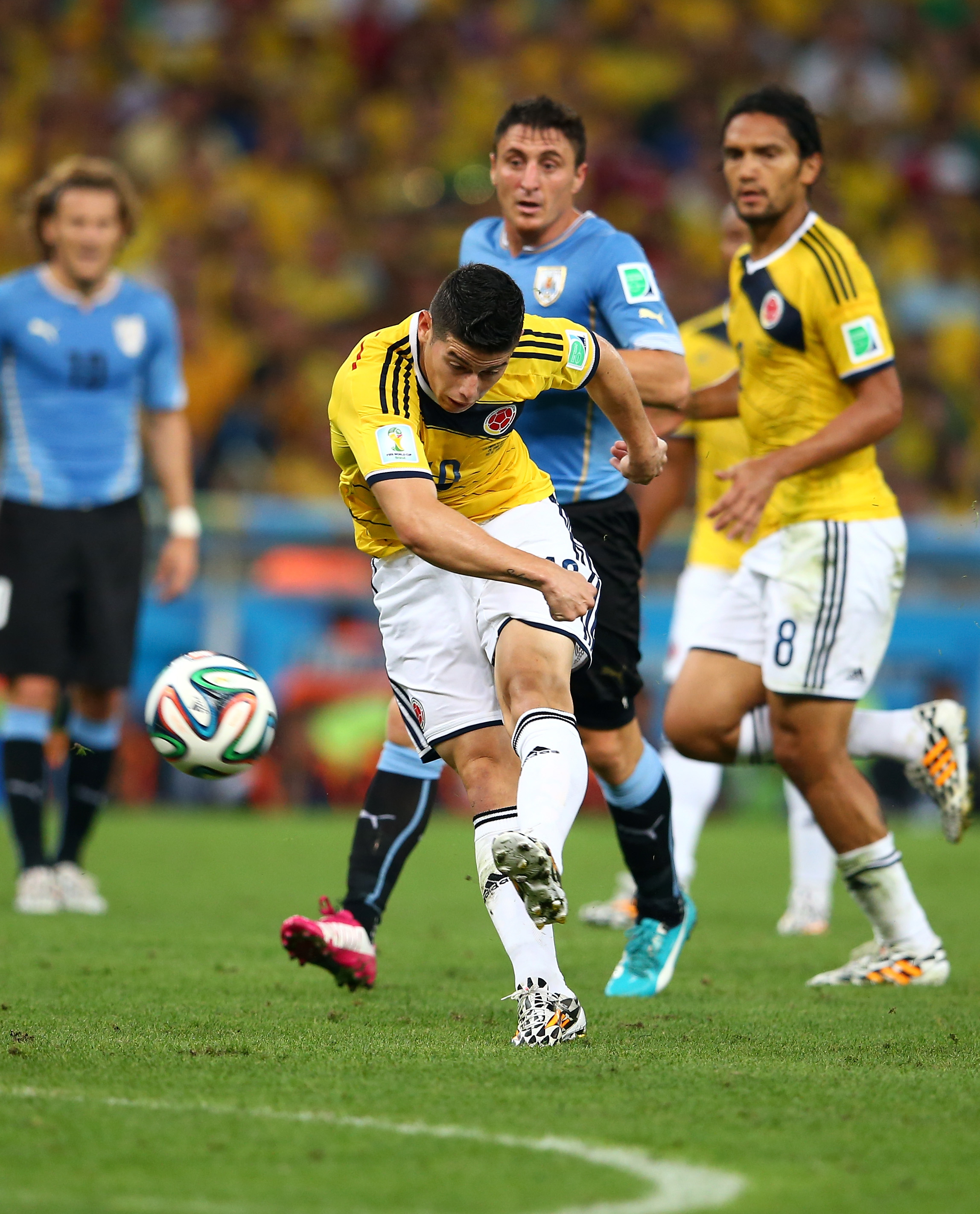 Kolumbien gegen Uruguay Update: Zwei Tore von James Rodríguez schießen Kolumbien ins Vietelfinale (Video)