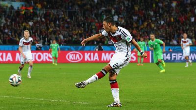 Zweites Tor von Mesut Özil für Deutschland gegen Algerien: Deutschland ins Viertelfinale 2:1 (Video)