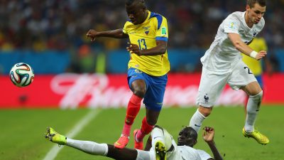 Rote Karte von Antonio Valencia (Ecuador) gegen Franzosen Lucas Digne (Video)