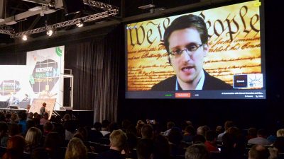 Snowden überzeugt: Amazon gibt Daten an Regierungen weiter