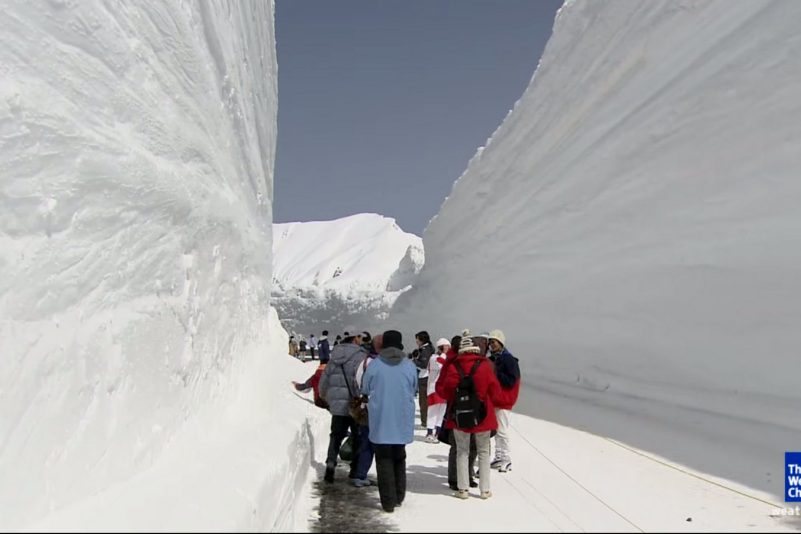 Sukayu Onsen, Japan: schneereichster Ort der Welt (Video)