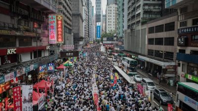 Hongkong: Große Demo für Demokratie gegen Einfluss von China