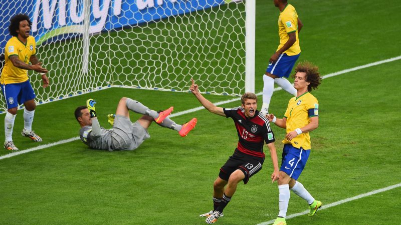 Halbfinale Deutschland gegen Brasilien: Tor von Müller schießt Deutschland in die Führung (Video)