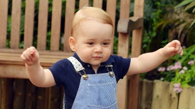 Prinz Georges läuft an seinem 1. Geburtstag schon selbst!