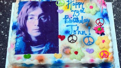 Rockstars und Außerirdische: Handelte John Lennon´s Mörder im Auftrag „böser Aliens“?