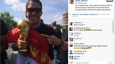 Siegtorheld Mario Götze: Da ist der Pokal in Berlin! (Mit Twitter von Podolski und Schweinsteiger)