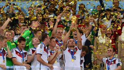 Weltmeister-Team in Berlin gelandet