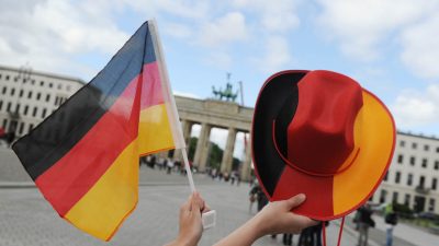 WM-Halbfinale: Berliner Fan-Meile wieder geöffnet!