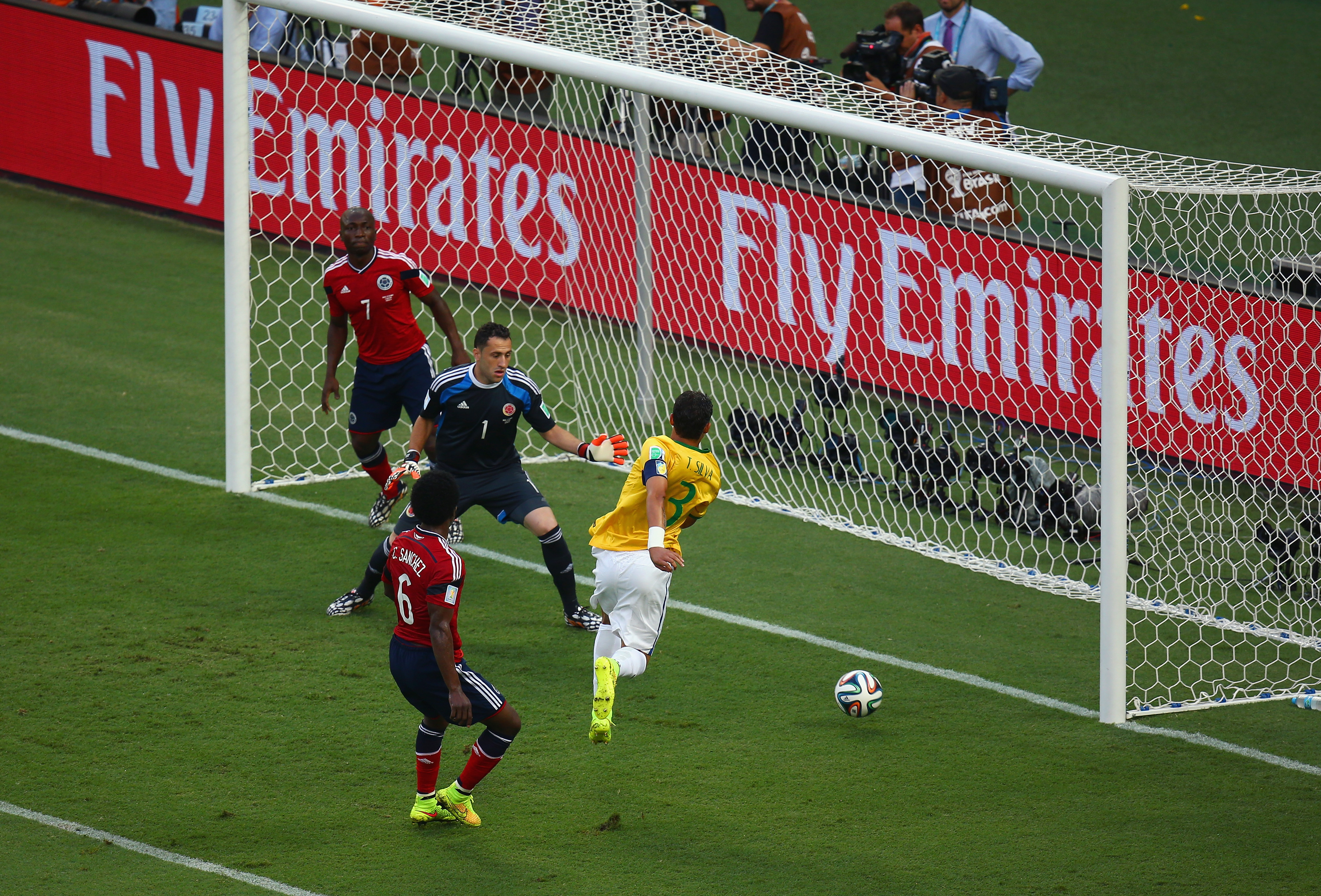 Brasilien gegen Kolumbien: Tor durch Thiago Silva für Brasilien (Video)