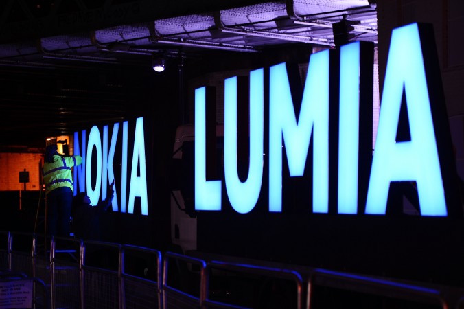 Lumia 730 Release, Funktionen: Foto Leaks von Nokias ‚Superman‘ Selfie-Phone aufgetaucht