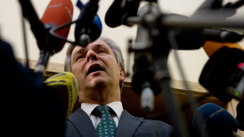 Das twittert die Berliner Schnauze zum Wowereit-Rücktritt