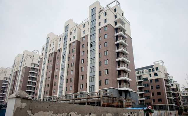 Neue Unruhe auf Chinas Immobilienmarkt durch Steuerankündigung und Preisverfall