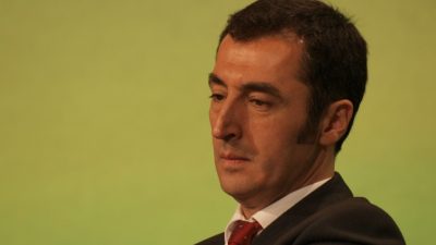 Özdemir für Waffenlieferungen an Kurden im Nord-Irak