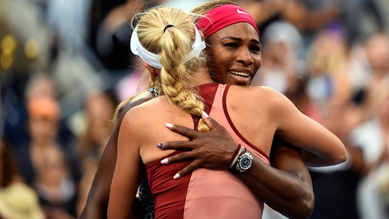 Serena Williams gratulierte Caroline Wozniacki nach ihrem US Open-Sieg: „du wirst bestimmt sehr bald selbst gewinnen, vielleicht sogar in Australien“ (Video)