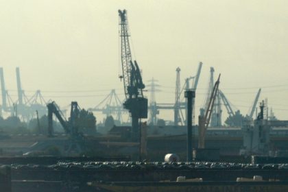 VCI-Präsident Kley besorgt über sinkende Industrie-Investitionen