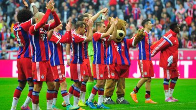 Live-Stream Fußball Paulaner Cup Finale: Paulaner Traumelf vs. FC Bayern München, Live-Übertragung auf Sport1