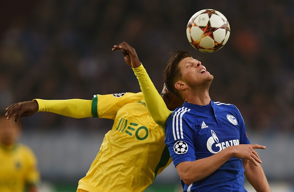 Schalke zittert sich dank Elfmeter-Geschenk zum Sieg: Elfmeter-Tor, Tore und Highlight im Video