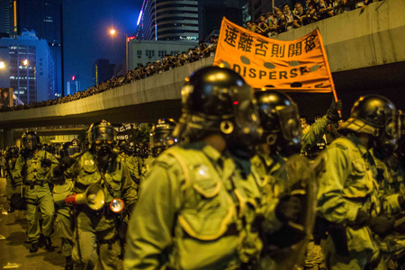 Insider: „Hongkongs Chef wollte Feuer auf Demonstranten eröffnen“