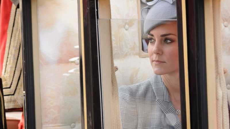 Kate Middleton Schwangerschaft dramatisch: Insider sagt “Palast hielt Zusammenbruch geheim”