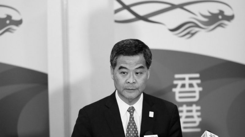Millionenschwerer Finanz-Skandal setzt Hongkongs Chef unter Druck