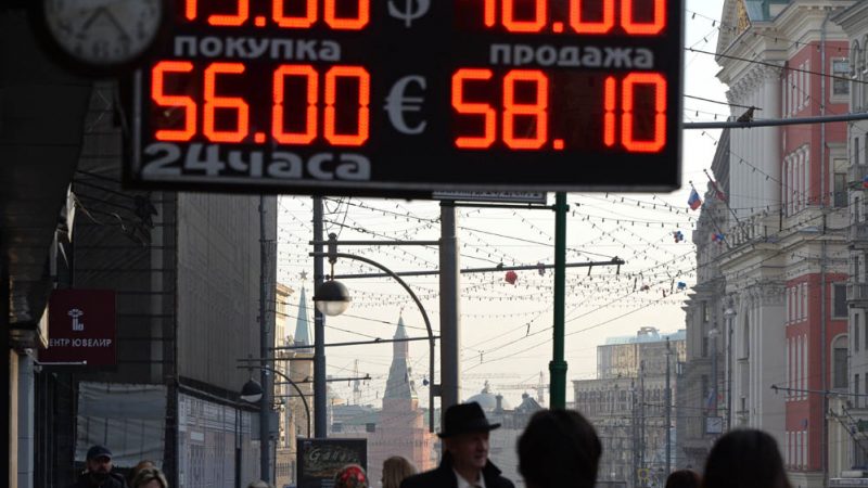Wie Sanktionen gegen Russland den Verfall des Rubel beschleunigen