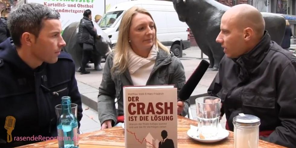 Strafzinsen, Geld, Gier und Neid – Die Crash-Autoren Weik und Friedrich legen (fröhlich) den Finger in die Wunde + VIDEO