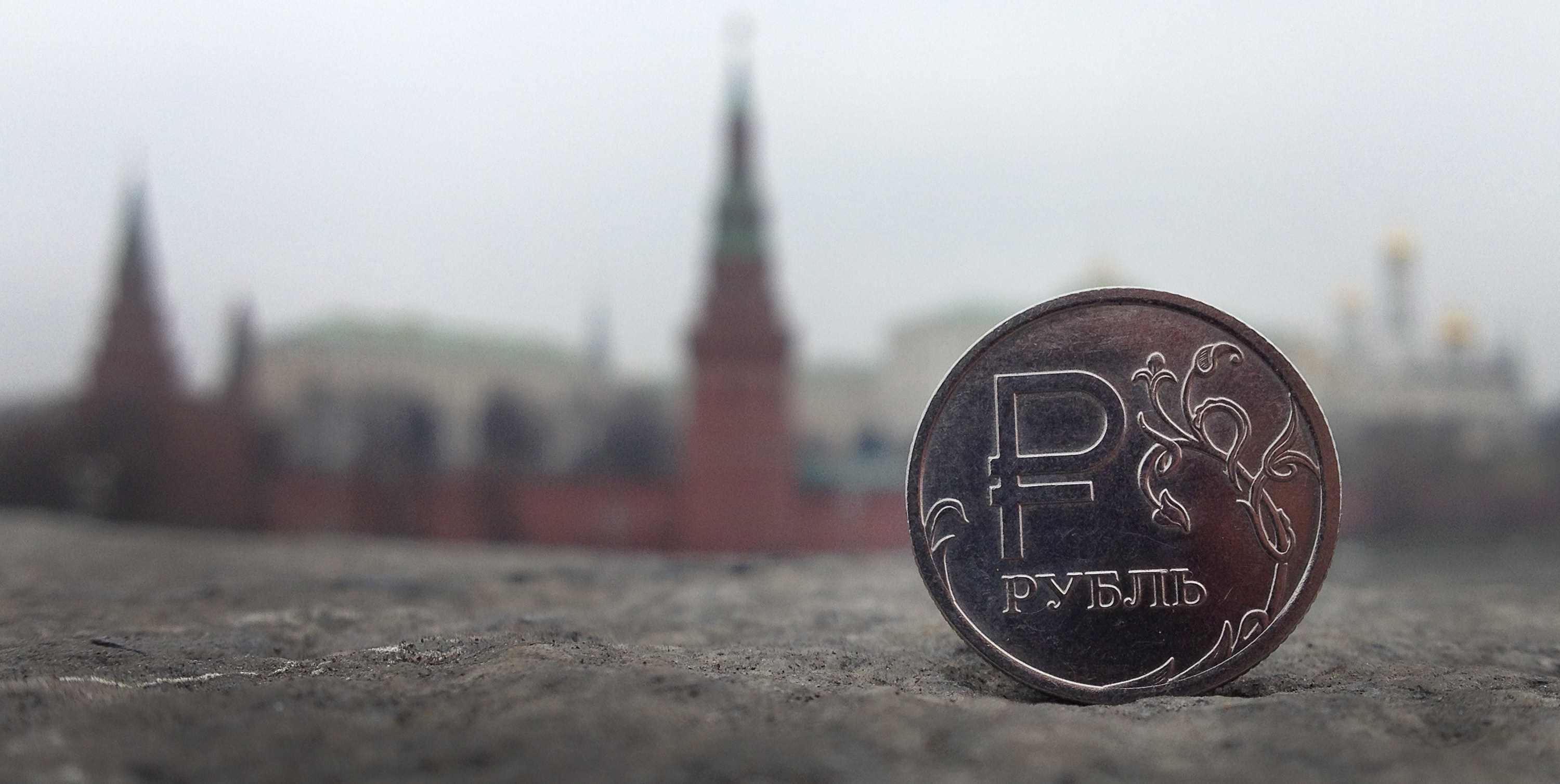 Neue US-Sanktionen gegen Russland lassen Rubel und Börse einbrechen