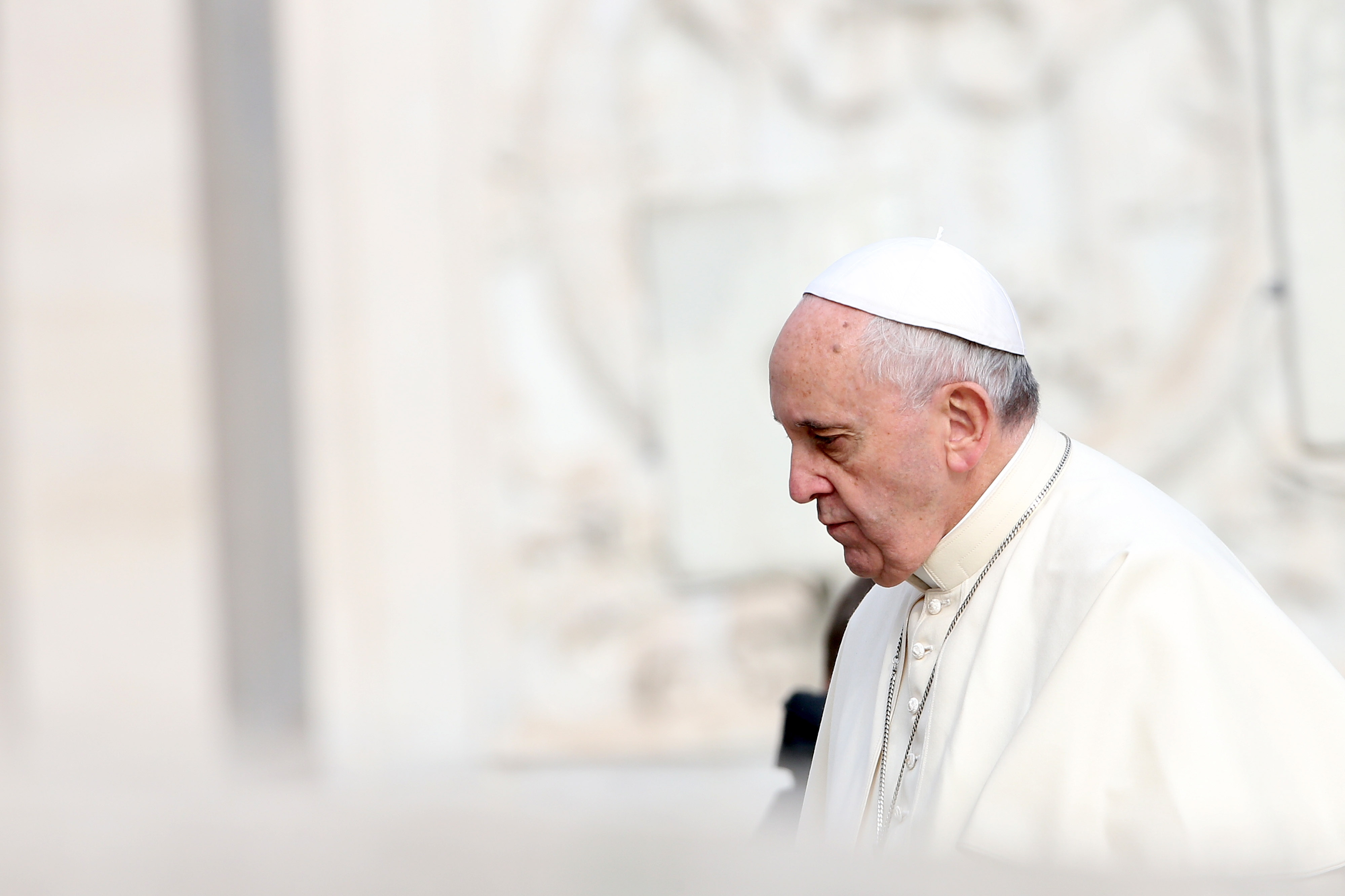 Papst prangert Skandalpresse an und vergleicht deren Leser mit Exkrementen-Essern
