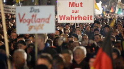 PEGIDA Demo: Sind die 15000 Demonstranten wirklich gefährlich? Das waren ihre Slogans. Live-Bericht aus Dresden