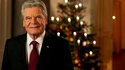 Die Weihnachtsansprache 2014: Bundespräsident Joachim Gauck im Live-Stream, 25.12. Gauck ruft zu Flüchtlingshilfe auf