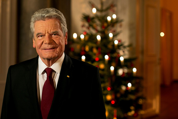 Die Weihnachtsansprache 2014: Bundespräsident Joachim Gauck im Live-Stream, 25.12. Gauck ruft zu Flüchtlingshilfe auf
