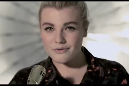 Voice of Germany Charley Ann Schmutzler stürmt mit “Blue Heart” auf iTunes und Amazon auf Platz 1 (Blue Heart – Video)