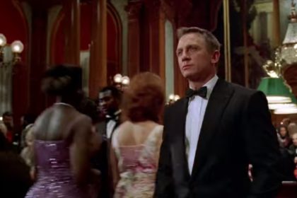 Daniel Craig in der Neuverfilmung des 1. Bond-Films: “James Bond 007- Casino Royale” im Live-Stream, 27.12. Agentenfilm