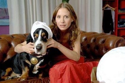 “Zwei Weihnachtshunde” im Live-Stream, 23.12., Nadeshda Brennicke, Florian Fitz