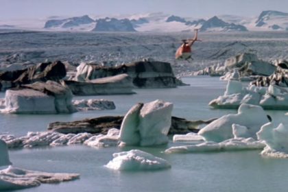 Roger Moore in “James Bond 007 – Im Angesicht des Todes” im Live-Stream, heute, 03.01., Agentenfilm mit Roger Moore, Christopher Walken, Dolph Ludgren