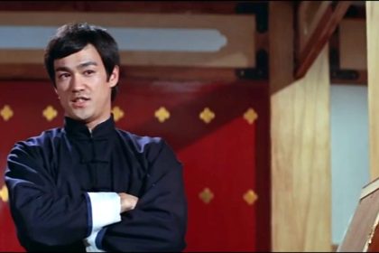 Bruce Lee besiegt dich beim Tischtennis mit Chakos